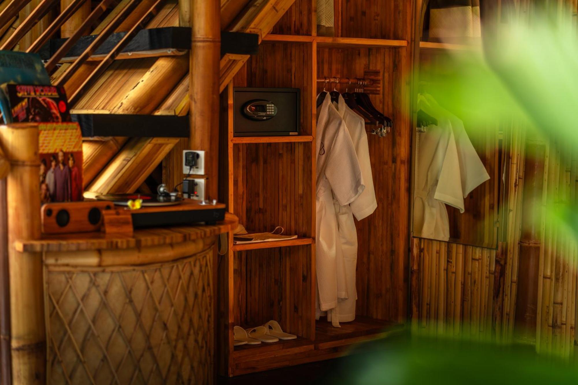 Bambootel Sawah View ウブド エクステリア 写真
